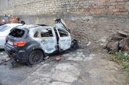 Свежие новости: В Николаеве неизвестные подожгли автомобиль прокурора Белана