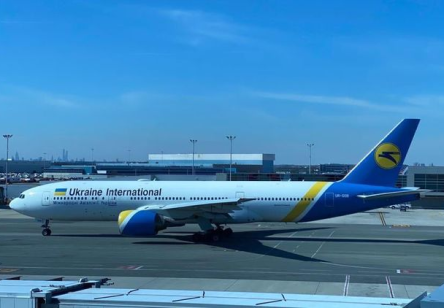 Свежие новости: Из Нью-Йорка в Киев вылетел самолет с эвакуированными украинцами