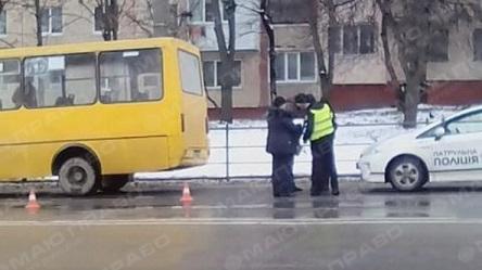Свежие новости: ВИДЕО: В одесской маршрутке умер мужчина