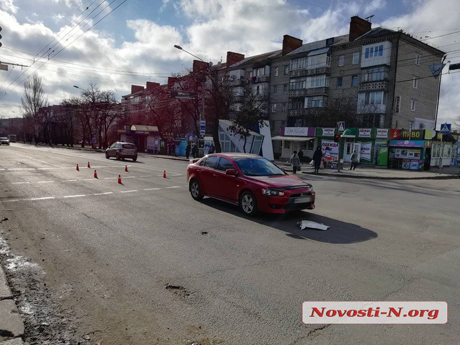 Свежие новости: В Николаеве столкнулись «Мицубиси» и «Форд»