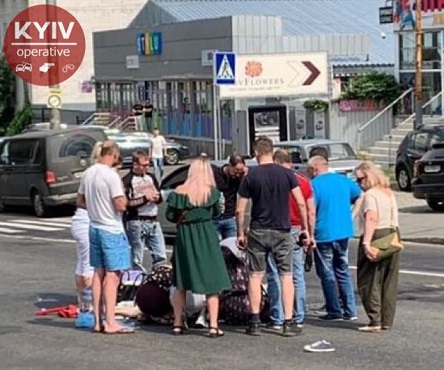 Свежие новости: Смертельное ДТП в Киеве: водитель сбил мать с ребенком и сбежал