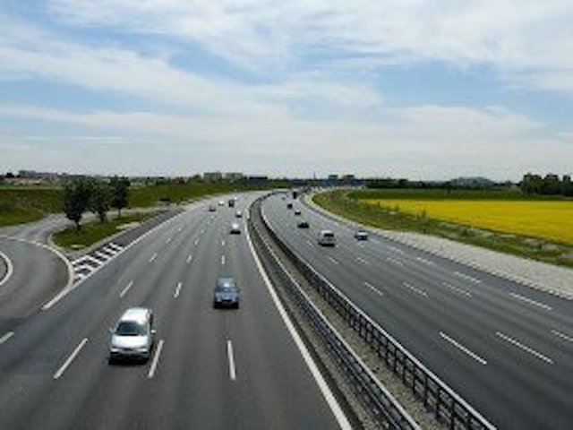 Свежие новости: Министр инфраструктуры обещает реконструировать трассу Одесса-Николаев-Херсон