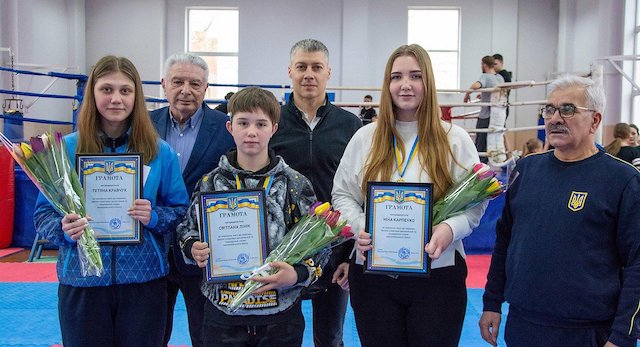 Свежие новости: Трое николаевских спортсменок привезли с боксерского чемпионата Украины «золотые» и «бронзовые» медали
