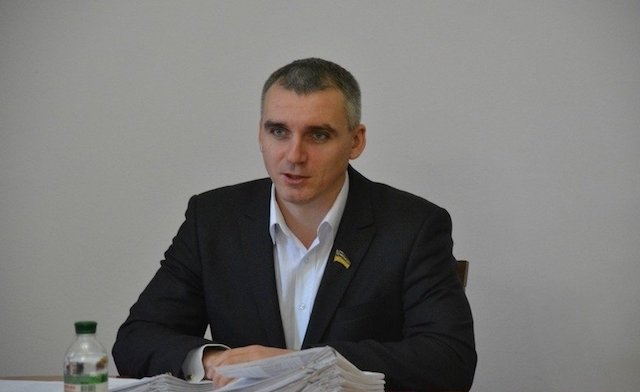 Свежие новости: Сенкевич готовится к уголовным делам в преддверии выборов