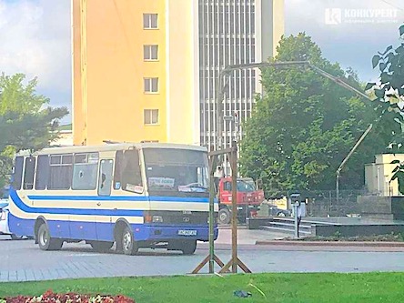Свежие новости: В Луцке мужчина взял в заложники пассажиров автобуса