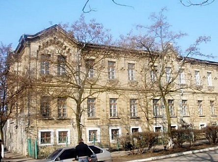 Свежие новости: В Николаеве ученики одной из групп Морского лицея объявили забастовку из-за аварийного здания, где они занимаются