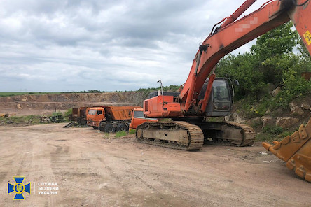 Фото новости: Под суд отдали руководителей карьера в Первомайском районе Свежие новости: Под суд отдали руководителей карьера в Первомайском районе