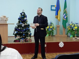 Свежие новости: Церква “Спасіння” надала гуманітарну допомогу Южноукраїнським лікарям