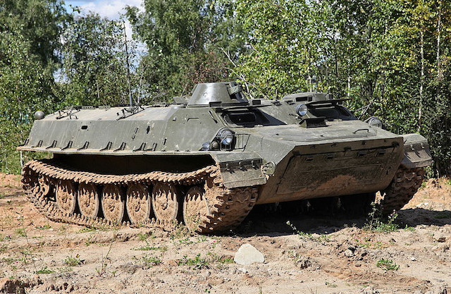 Свежие новости: росія готується до нового наступу та стягує до кордонів з Україною застарілу техніку, – британська розвідка