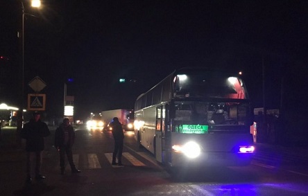 Фото новости: На Николаевщине женщина, попавшая вчера под рейсовый автобус, погибла Свежие новости: На Николаевщине женщина, попавшая вчера под рейсовый автобус, погибла