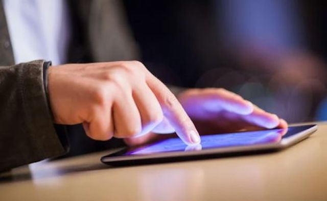 Свежие новости: Зеленский допускает, что в Украине начнут проводить выборы онлайн