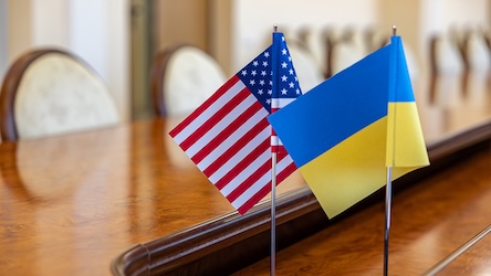 Свіжі новини: США тиснуть на Україну через удари по російських НПЗ: під загрозою постачання американської зброї