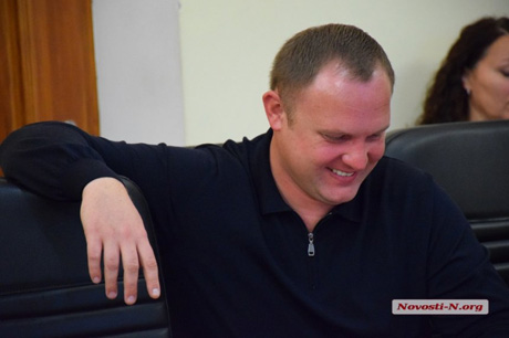 Свежие новости: Депутат Николаевского облсовета получает зарплату 5 тыс грн и хранит миллион налички