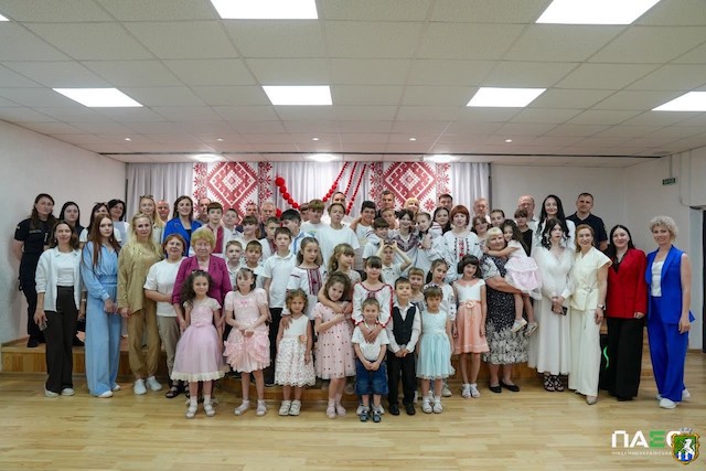 Свежие новости: Працівники Південноукраїнської АЕС змайстрували нову зону відпочинку для дітей «соцготелю»
