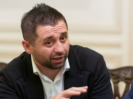 Свежие новости: Середня зарплата Арахамії становить близько 39 тисяч гривень