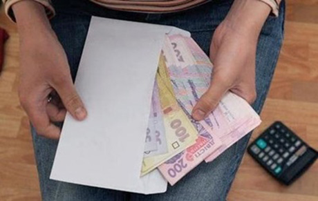 Свежие новости: В Украине каждый четвертый работник получает зарплату в конверте