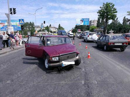 Свежие новости: У Миколаєві жахливе ДТП: одна людина загинула, а двоє, серед яких малолітня дитина, травмовані