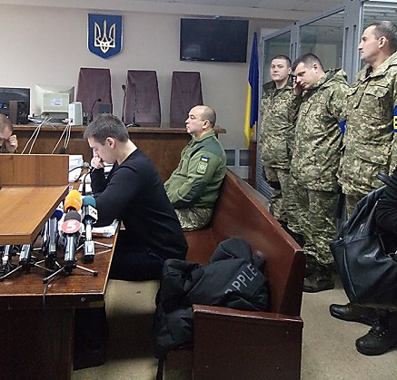 Свежие новости: ВИДЕО: В Харькове суд арестовал подозреваемого в растрате начальника университета воздушных сил