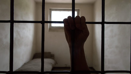 Фото новости: Охрана одесского СИЗО применила оружие против сбежавшего заключенного Свежие новости: Охрана одесского СИЗО применила оружие против сбежавшего заключенного