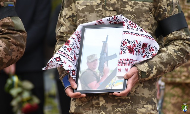 Свежие новости: Південноукраїнськ провів в останню путь свого Героя — Андрія Орловського