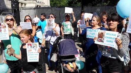 Свежие новости: #JesuisChаrlieGard последние новости: отключили или нет, родители продолжают бить тревогу и просить весь мир о помощи