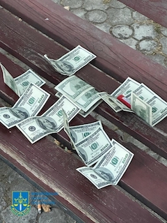 Фото новости: У Миколаєві на великому хабарі спіймали слідчого поліції: Свежие новости: У Миколаєві на великому хабарі спіймали слідчого поліції: