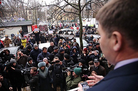 Свежие новости: ВИДЕО: Акция протеста в Киеве: К убийству Ноздровской могут быть причастны родственники Россошанского