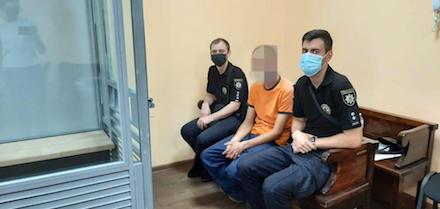 Свежие новости: В Кривом Роге отчим держал мальчика на цепи: ребенку удалось вызвать копов