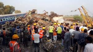 Свежие новости: Число жертв крушения поезда в Индии превысило 100