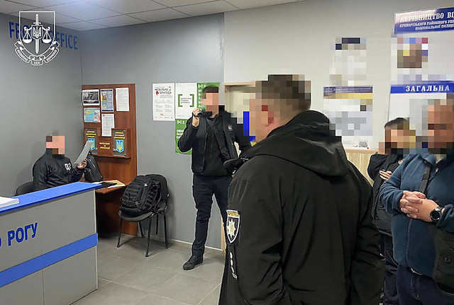 Свежие новости: У Кривому Розі слідчий поліції привласнив понад ₴700 тисяч померлих людей, - ОГП