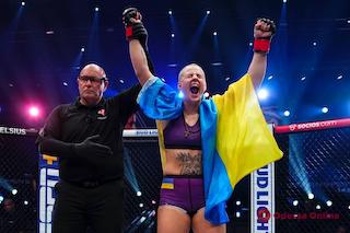 Свежие новости: ММА: одеситка перемогла у США американку з досвідом виступів у UFC