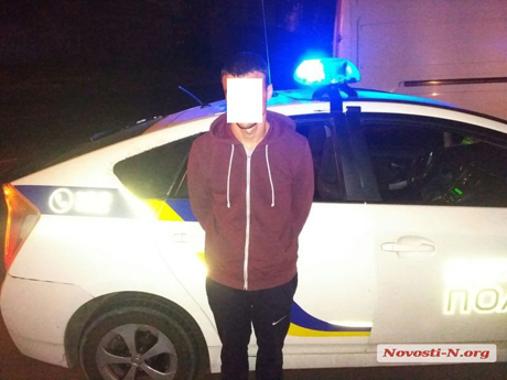 Свежие новости: Ночью в Николаеве задержали курьера с крупной партией наркотиков