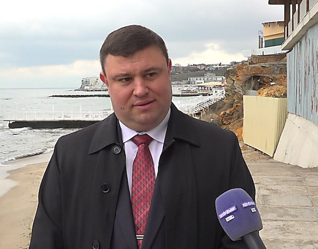 Свежие новости: Обвиняемый в коррупции и.о. начальника экоинспекции Юго-Западного округа оказался гражданином другой страны и разыскивается Интерполом