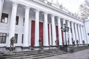 Свежие новости: Горсовет Одессы эвакуирован из-за сообщения о взрыве