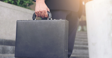 Свежие новости: Вооруженные преступники отобрали у мужчины около 2 миллионов