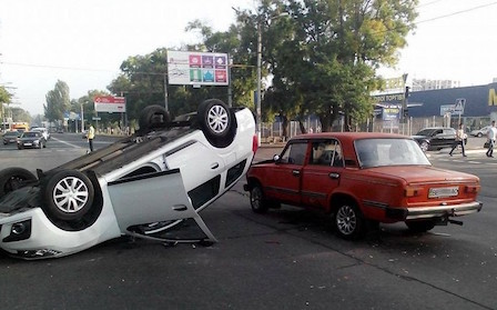 Свежие новости: В Николаеве на ПГС автомобиль перевернулся на крышу: проезд ограничен