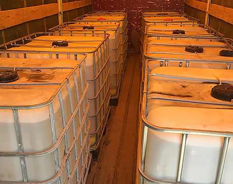 Свежие новости: В Николаеве остановили грузовик с 11 тысячами литров контрабандного спирта