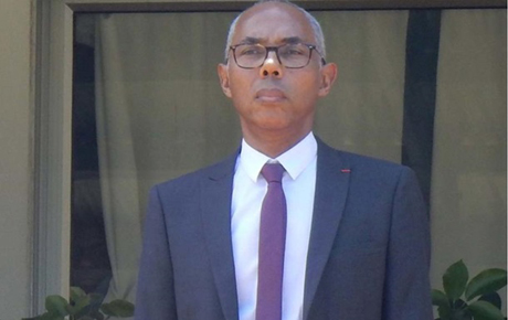 Свежие новости: Французский посол уволен из-за домогательств