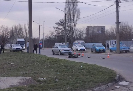 Свежие новости: В Николаеве 82-летний мопедист «влетел» в «Форд»