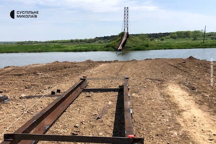 Свежие новости: У Снігурівці на Миколаївщині відбудовують пішохідний міст