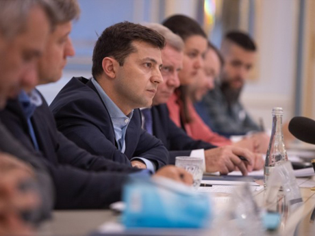 Фото новости: Зеленский сообщил МВФ, когда подаст в ВР законопроект о незаконном обогащении Свежие новости: Зеленский сообщил МВФ, когда подаст в ВР законопроект о незаконном обогащении