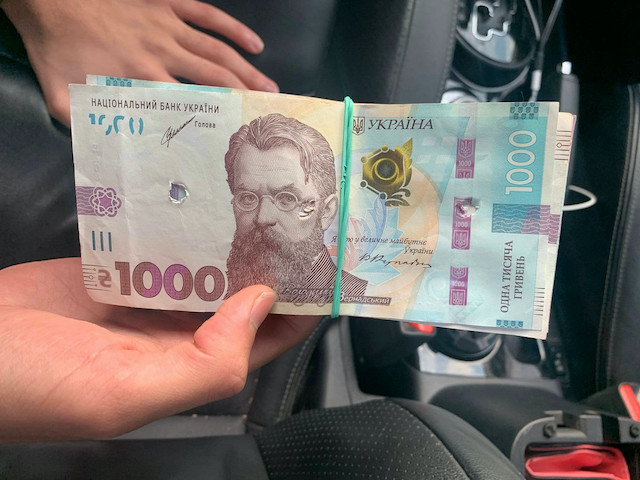 Свежие новости: В Києві піймали миколаївця, який намагався обміняти вкрадені на окупованих територіях гривні