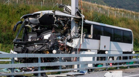 Свежие новости: В Швейцарии автобус с туристами попал в ДТП, пострадали 15 человек