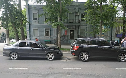 Свежие новости: В Николаеве столкнулись сразу три автомобиля