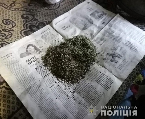 Свежие новости: Новоодесские полицейские изъяли у жителя района наркотики