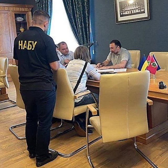 Свежие новости: Главе Харьковского облсовета объявили подозрение в получении 1 млн гривен взятки