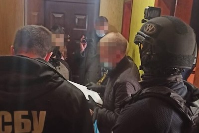 Свежие новости: В Одессе задержали врача и медсестру, которые продавали фальшивые Covid-сертификаты