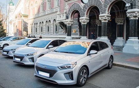 Свежие новости: Нацбанк пересел на электромобили