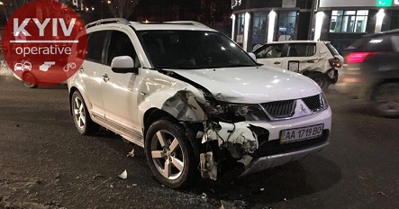 Свежие новости: В Киеве таксист Uber попал в ДТП, пострадал пассажир