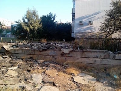 Свежие новости: В Николаеве так «активно» ремонтировали дом, что уничтожили палисадник